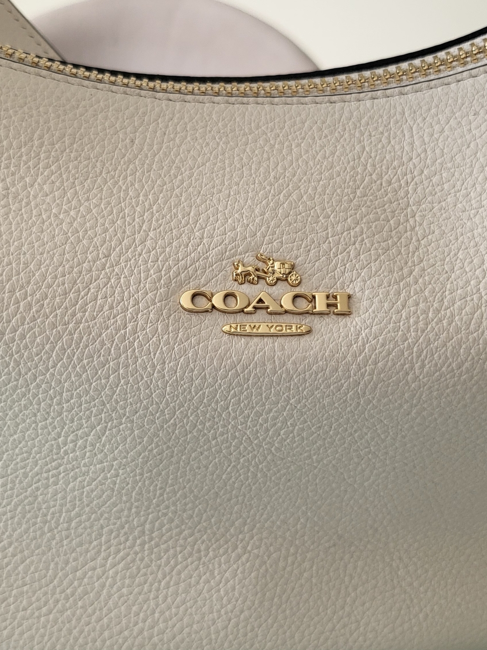 Coach Cream Pebbled Leather Shoulder Hobo with Gold Hardware - Picture 4 of 11